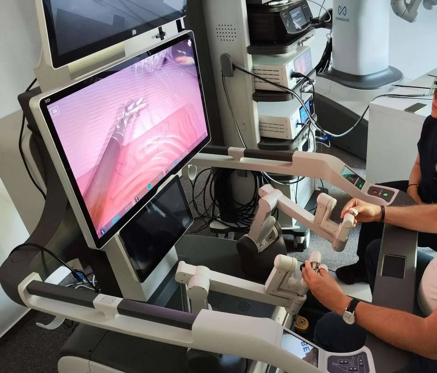 Robot chirurgiczny Robot chirurgiczny KangDuo